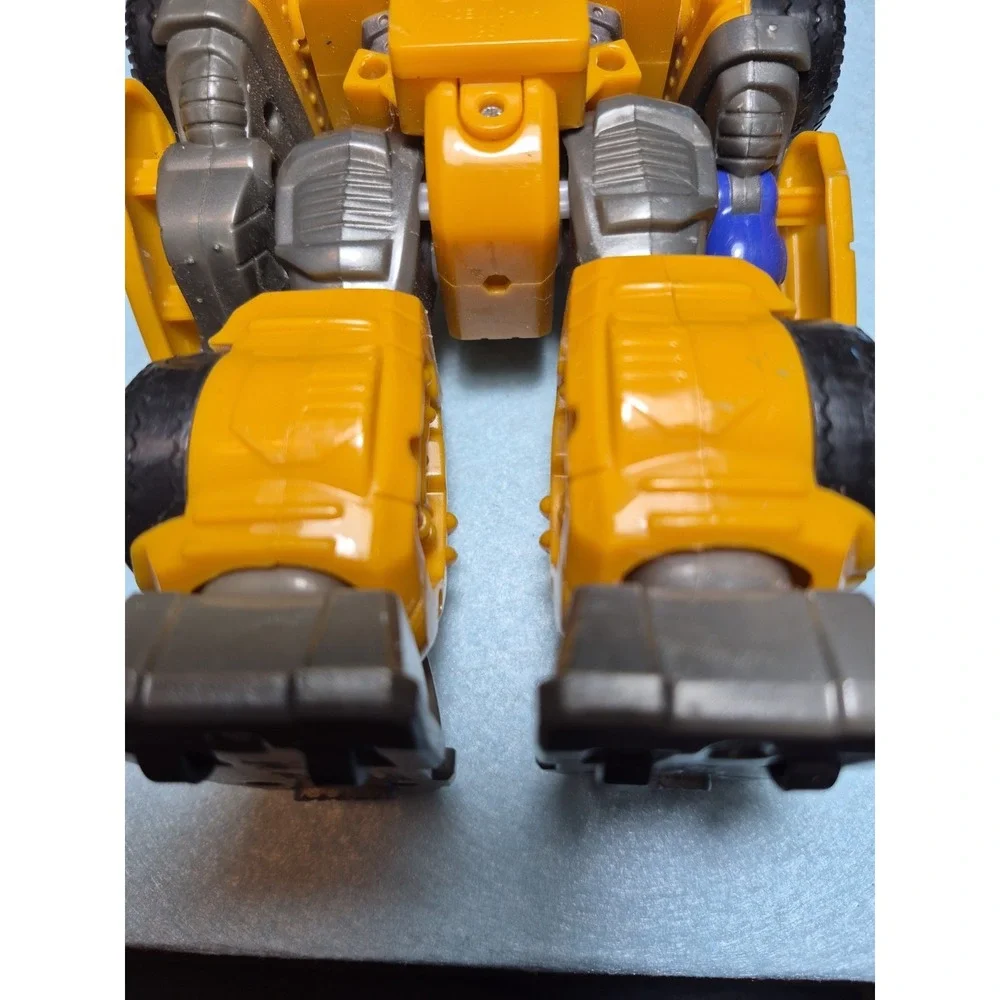 Hap-P-Kid Yellow Motorized Light Up Robot Action Figure t3863 MARS